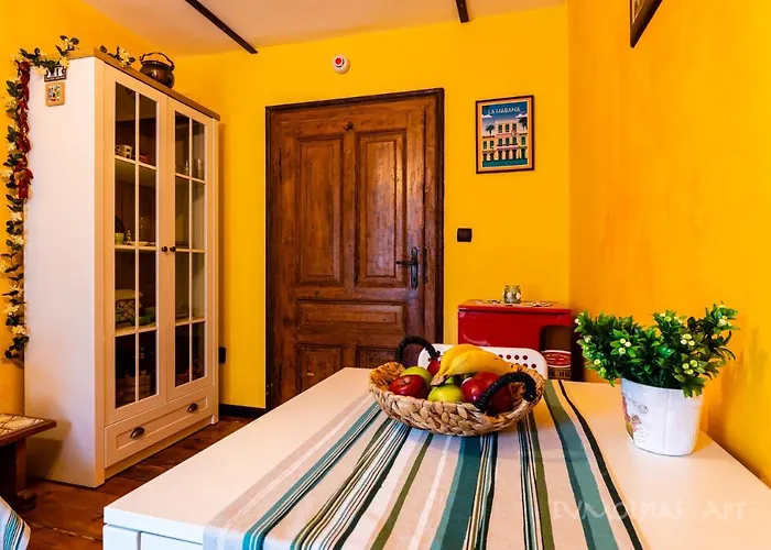 Art Evmolpias Near Stadium Apartment Plovdiv